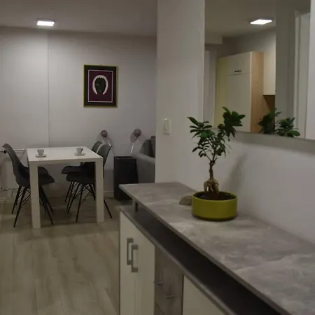 Beautiful Apartment By The Tivoli Park, Ljubljana Apartman